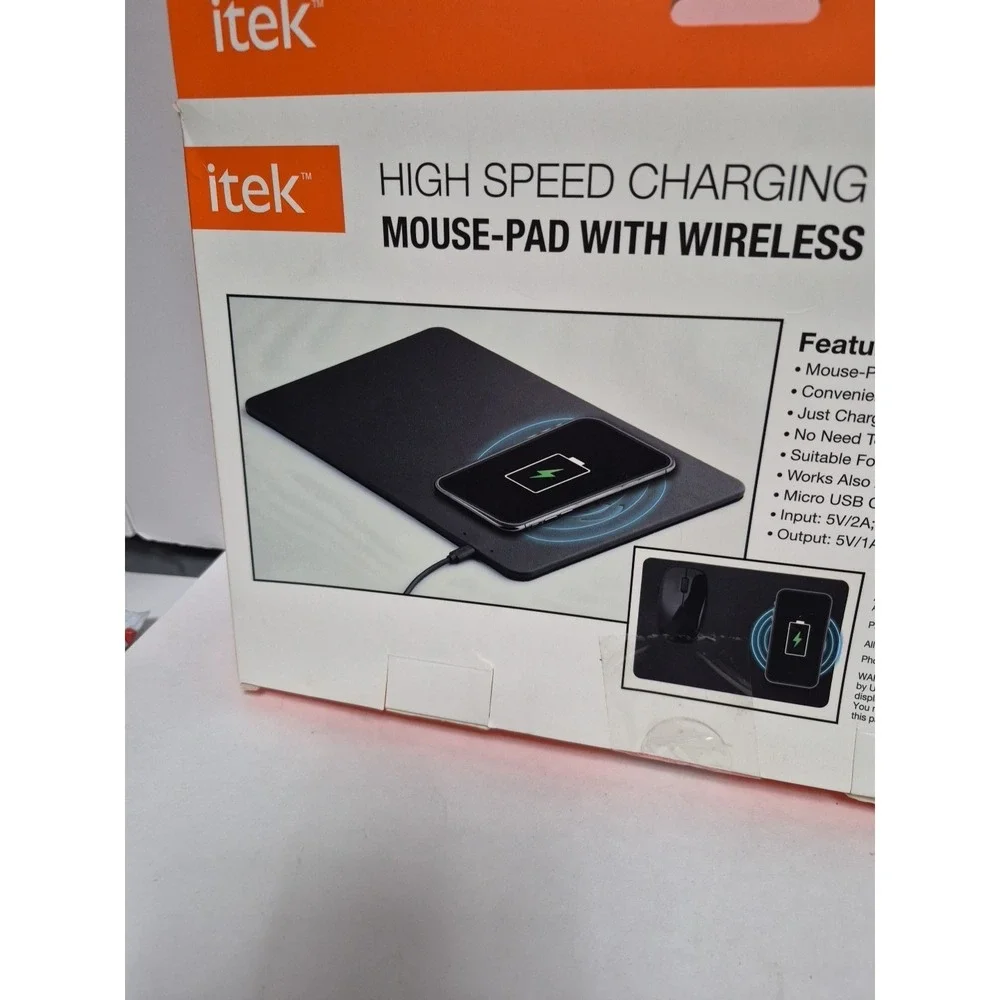 ITEK HIGH SPEED CHARGING MOUSE PAD WITH WIRELESS FAST CHARGER NEW OPEN BOX